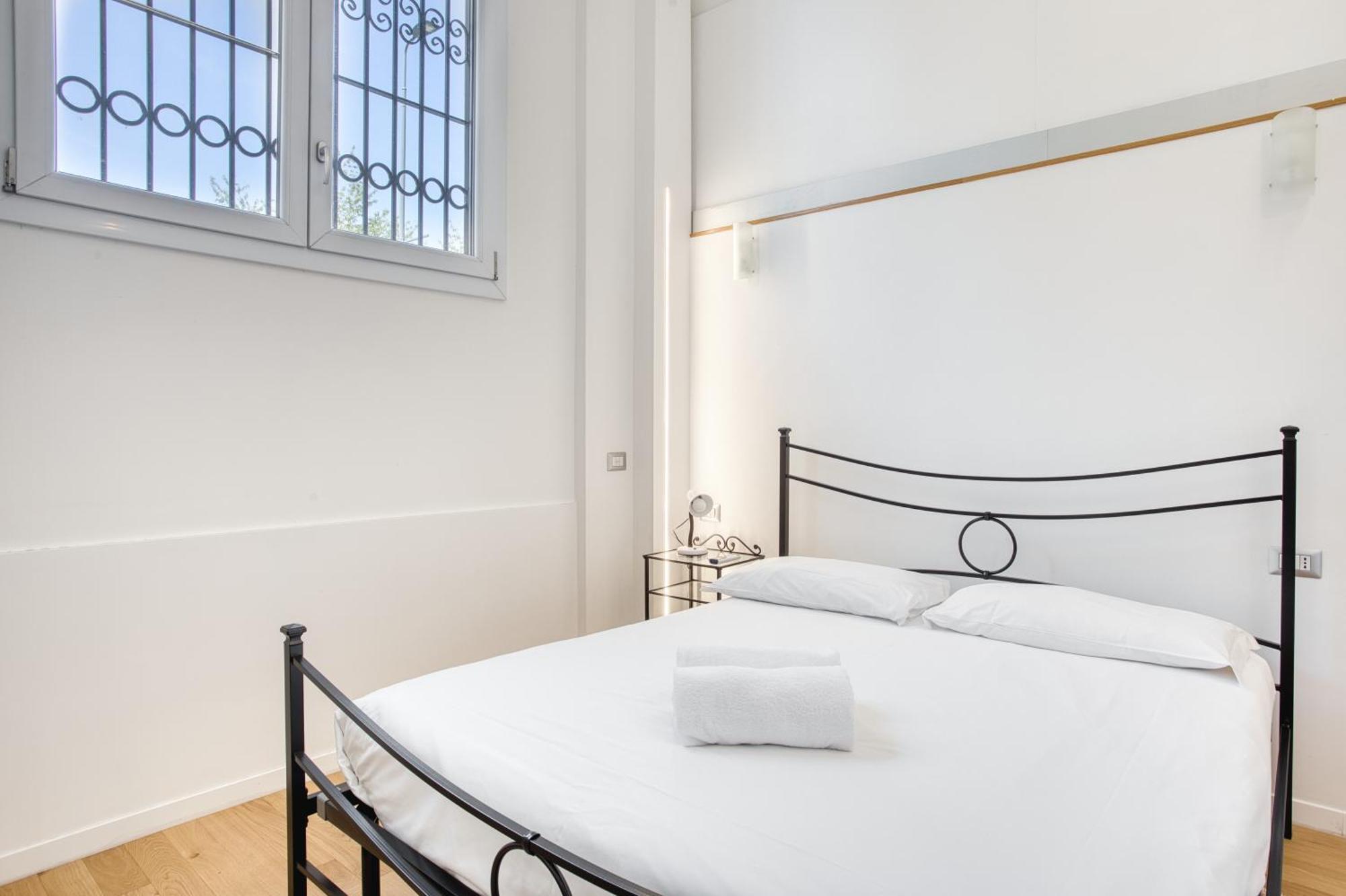 Walk To Navigli - Via Gola - 2 Bedrooms Apt Milano Eksteriør billede
